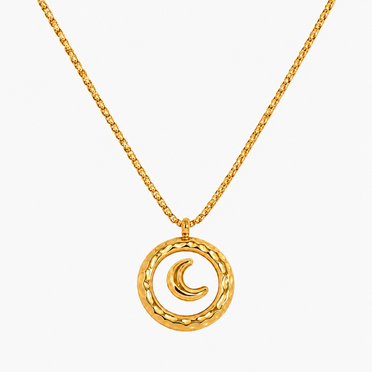 Colar com Pingente de Lua Banhado a Ouro 18K